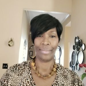 Meet your Posher, Vee